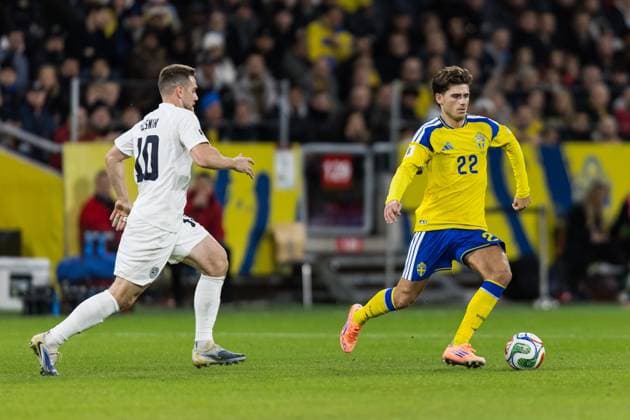 251118 Besfort Zeneli of Sweden during the FIFA World Cup, WM, Weltmeisterschaft, Fussball Qualifier football match between Sweden and Slovenia on November 18, 2025 in Stockholm. Photo: Tobias Sterner BILDBYRAN COP 254 JM0752 bbeng fotboll football soccer fotball vm-kval fifa world cup qualifier sverige sweden sverige a slovenien slovenia Copyright: TOBIASxSTERNER BB251118TS104