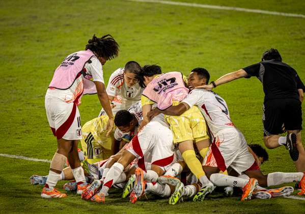 WM Fussball FIFA U17, U 17 U 17 Weltmeisterschaft Katar 2025, Nordkorea vs Japan - Achtelfinale: Hiroto ASADA Freude, Emotionen, Jubel nach dem Sieg im Elfmeterschiessen Copyright: xRedhaxHosnixSegganix