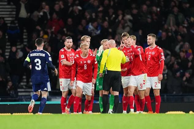 World Cup Qualification: Scotland V Denmark November 18 2025: Gustav Isaksen of Denmark and Rasmus Hoejlund of Denmark gestures during a World Cup Qualification game, Scotland v Denmark , Hamden , Glasgow, Scotland. Kim Price CSM (Credit Image: Â Kim Price Cal Media) Glasgow Scotland EDITORIAL USE ONLY Copyright: xx ZUMA-20251118_zma_c04_080.jpg KimxPricex csmphotothree444989