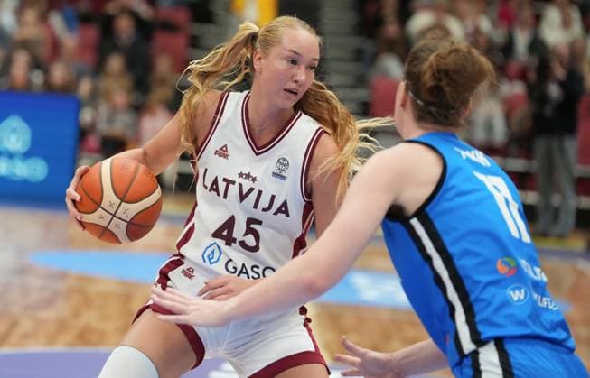 (251119) -- RIGA, Nov. 19, 2025 -- Latvia s Digna Strautmane (L) vies with Estonia s Mailis Pokk during the FIBA Women s EuroBasket 2027 Qualifiers match between Latvia and Estonia in Riga, Latvia. Nov. 18, 2025. (Photo by Edijs Palens Xinhua) (SP)LATVIA-RIGA-BASKETBALL-FIBA WOMEN S EUROBASKET 2027 QUALIFIERS-LATVIA VS ESTONIA ChenxYufen 