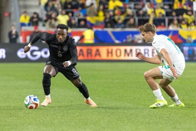 Ecuador and New Zealand in the United States John Yeboah of Ecuador during a friendly match against New Zealand at Sports Illustrated in Harrison, United States, on the afternoon of Tuesday, November 18, 2025. HARRISON NJ United States Copyright: xWilliamxVolcovx