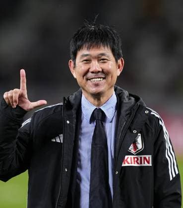Football: Japan manager Moriyasu wins 100th match in charge Japan men s football manager Hajime Moriyasu poses after his team s 3-0 victory over Bolivia in an International Friendly, Länderspiel, Nationalmannschaft his 100th match in charge, at the National Stadium in Tokyo on Nov. 18, 2025  A14AA0005044246P