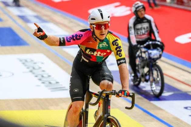 Belgian Jasper De Buyst celebrates during the first day of the Zesdaagse Vlaanderen-Gent six-day indoor Track cycling, Rad, Radsport, Bahnrad, Bahn event at the indoor cycling arena t Kuipke, Tuesday 18 November 2025, in Gent. DAVIDxPINTENS  x142612091x