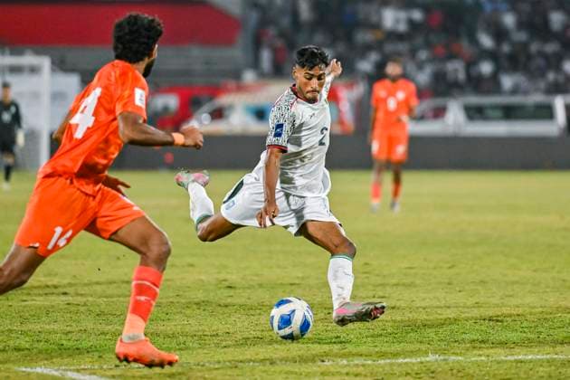 Fußball, Asienmeisterschaft Quali, Bangladesch - Indien Bangladesh v India - Football Match Md Shakil Tapu plays during the third round of the Asian Cup qualifiers match between Bangladesh and India at the National Stadium in Dhaka, Bangladesh, on November 18, 2025. The final score is Bangladesh 1, India 0. Dhaka Dhaka Bangladesh  Copyright: xZabedxHasnainxChowdhuryx originalFilename:chowdhury-banglade251118_np1tb.jpg
