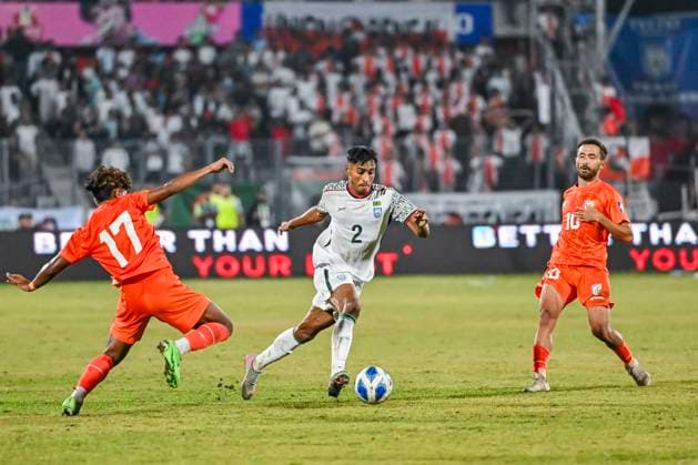 Fußball, Asienmeisterschaft Quali, Bangladesch - Indien Bangladesh v India - Football Match Md Shakil Tapu plays during the third round of the Asian Cup qualifiers match between Bangladesh and India at the National Stadium in Dhaka, Bangladesh, on November 18, 2025. The final score is Bangladesh 1, India 0. Dhaka Dhaka Bangladesh  Copyright: xZabedxHasnainxChowdhuryx originalFilename:chowdhury-banglade251118_np3Ik.jpg