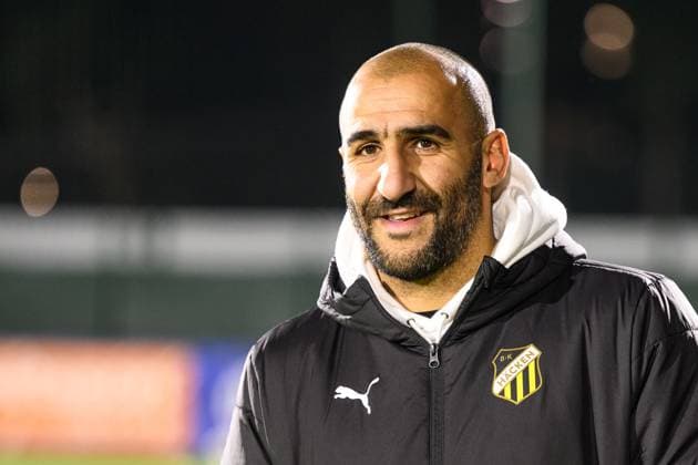 251119 Coach Mak Lind of Häcken ahead of the UEFA Women s Europa Cup between Inter and Häcken on November 19, 2025 in Milano. Photo: Daniel Stiller BILDBYRAN kod DS DS0528 fotboll football soccer fotball europa cup inter häcken uefa womens europa cup dam bbeng Copyright: DANIELxSTILLER BB251119DS008