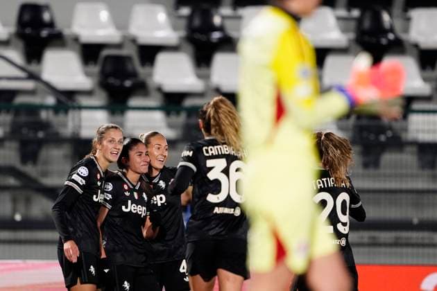 Juventus women Chiara Beccari celebrates after scoring the 1-0 goal for his team during the UEFA Women s Champions League soccer match between Juventus Women and OL Lyonnes at the Stadium Comunale Vittorio Pozzo La Marmora in Biella, north west Italy - Day 4 - November 19, 2025. - Soccer.  Copyright: xFabioxFerrari LaPressex