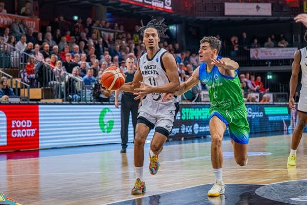 Basketball FIBA Europe Cup, Saison 2025 2026, Herren, Hauptrunde, Gruppenphase, 6. Spieltag, 19.11.2025, RASTA Vechta - Dinamo BDS Sassari Alonzo Verge ( 11 - RASTA Vechta) in Aktion Vechta RASTA Dome Niedersachsen Deutschland