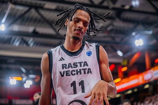 Basketball FIBA Europe Cup, Saison 2025 2026, Herren, Hauptrunde, Gruppenphase, 6. Spieltag, 19.11.2025, RASTA Vechta - Dinamo BDS Sassari Alonzo Verge ( 11 - RASTA Vechta) während der Partie Vechta RASTA Dome Niedersachsen Deutschland