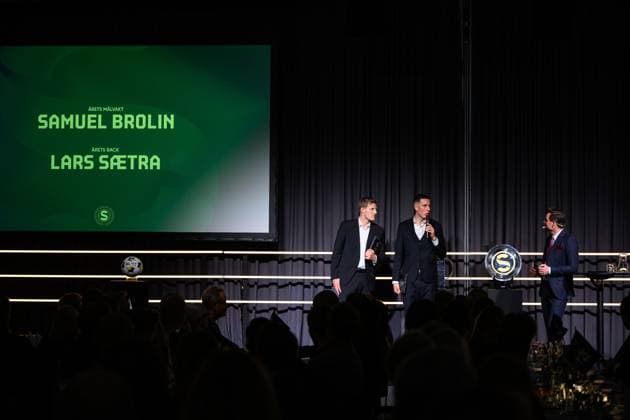 251119 Kalmar FFs malvakt Samuel Brolin och Lars Saetra tar emot pris för arets malvakt och arets back i Superettan under Allsvenskans Stora Pris den 19 november 2025 i Stockholm. Copyright: EMMAxWALLSKOG BB251119EW024