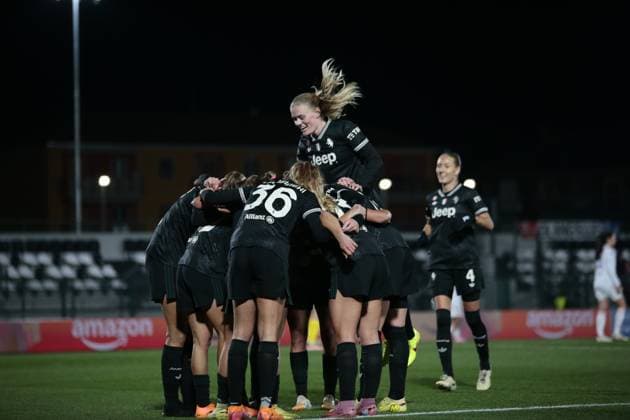 Tatiana Ferreira Pinto of Juventus Women celebrating after a goal during the UEFA Women s Champions League 2025-26 football match between Juventus Women and OL Lyonnes on 19 November 2025 at â?? Pozzo-La Marmora Stadium, Biella,Italy. Photo Nderim KACELI  Copyright: xNderimxKaceli IPAxSportx xipa-agency.netx xx IPA_68138064 IPA_Agency_IPA68138064