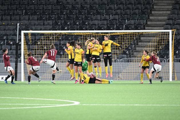 BERN, SWITZERLAND - NOVEMBER 19: Michaela Khyrova of Sparta Praha scoring the Goal 0:4 during the UEFA Women s Europa Cup 2025 26 Round of 16 Second Leg match between BSC Young Boys and AC Sparta Praha at Stadion Wankdorf on November 19, 2025 in Bern, Switzerland. Bern Stadion Wankdorf Bern Switzerland Copyright: xJustPictures.ch ManuelxWinterbergerx jp-en-EuSpIm-MWI_5535