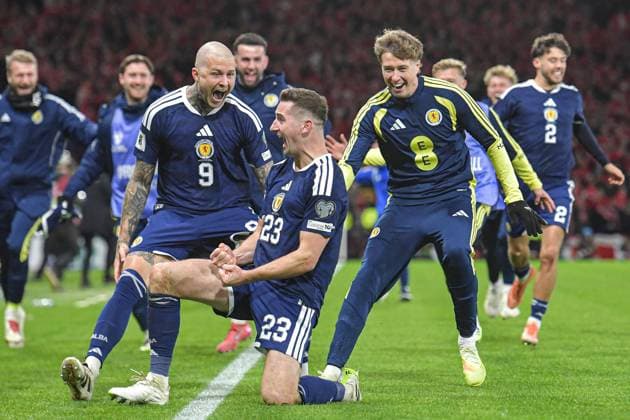 Scotland v Denmark 2026 FIFA World Cup, WM, Weltmeisterschaft, Fussball Qualifiers Kenny McLean of Scotland celebrates his goal and his sides fourth goal during the 2026 FIFA World Cup Qualifiers Group C match at Hampden Park, Glasgow UK Newspapers OUT Copyright: xJamiexJohnstonx FIL-22514-0206