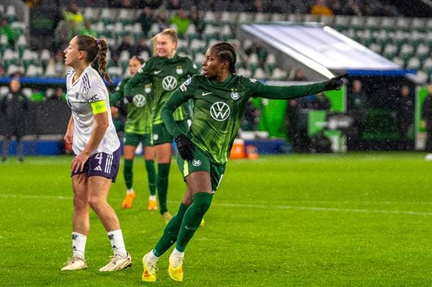 Deutschland, Fussball, UEFA, Womens Champions League, 4. Spieltag 2025 2026: VfL Wolfsburg - Manchester United, ManU am 19.11. in Wolfsburg (Volkswagen-Arena): Lineth Beerensteyn (VfL Wolfsburg 9) Copyright: xSvenxHeidmannx