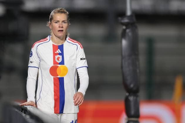 Biella, Italy, 19th November 2025. Ada Hegerberg of OL Lyonnes reacts as she leaves the field of play after being substituted during the Juventus Women vs Lyonnes UEFA Womens Champions League match at Stadio Vittorio Pozzo, Biella. Picture credit should read: Jonathan Moscrop Sportimage EDITORIAL USE ONLY. No use with unauthorised audio, video, data, fixture lists, club league logos or live services. Online in-match use limited to 120 images, no video emulation. No use in betting, games or single club league player publications. SPI_042_JM_JUVE_LYONNES_UWCL SPI-4295-0042