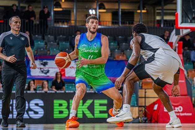 Basketball FIBA Europe Cup, Saison 2025 2026, Herren, Hauptrunde, Gruppenphase, 6. Spieltag, 19.11.2025, RASTA Vechta - Dinamo BDS Sassari Marco Ceron ( 11 - Dinamo BDS Sassari) in Aktion Vechta RASTA Dome Niedersachsen Deutschland