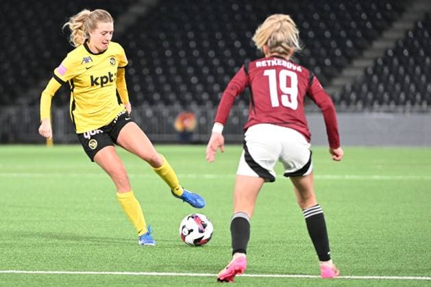 BERN, SWITZERLAND - NOVEMBER 19: Athena Kuehn of Young Boys in action during the UEFA Women s Europa Cup 2025 26 Round of 16 Second Leg match between BSC Young Boys and AC Sparta Praha at Stadion Wankdorf on November 19, 2025 in Bern, Switzerland. Bern Stadion Wankdorf Bern Switzerland Copyright: xJustPictures.ch ManuelxWinterbergerx jp-en-EuSpIm-MWI_5477