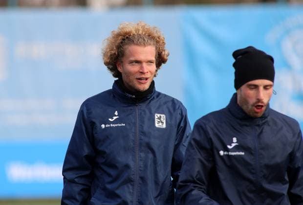 Fussball, Herren, 3.Liga, Saison 2025 2026, TSV 1860 München, Training Jesper Verlaat (TSV 1860 München) Kopf, Oberkörper