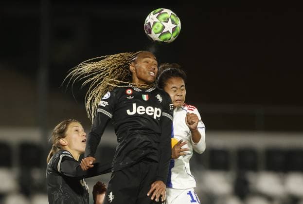Lindsay Thomas of Juventus Women during the UEFA Women s Champions League 2025-26 football match between Juventus Women and OL Lyonnes on 19 November 2025 at â?? Pozzo-La Marmora Stadium, Biella,Italy. Photo Nderim KACELI  Copyright: xNderimxKaceli IPAxSportx xipa-agency.netx xx IPA_68139607 IPA_Agency_IPA68139607