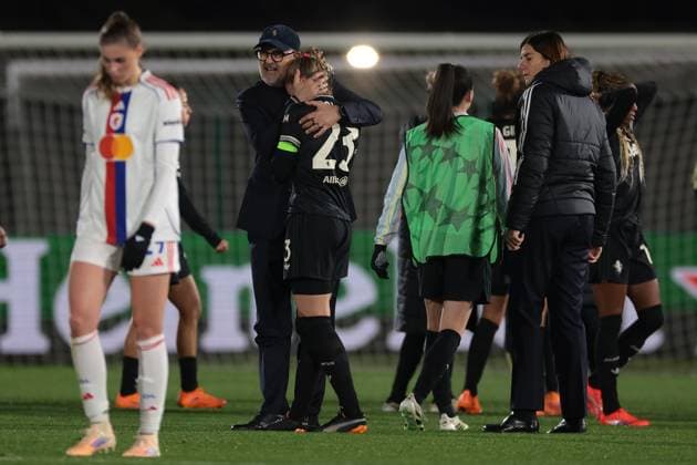 Biella, Italy, 19th November 2025. Massimiliano Canzi Head coach of Juventus attempts to console a dejected Cecilia Salvai of Juventus after her handball gave away a penalty to enable the visitors to take a point following the final whistle of the Juventus Women vs Lyonnes UEFA Womens Champions League match at Stadio Vittorio Pozzo, Biella. Picture credit should read: Jonathan Moscrop Sportimage EDITORIAL USE ONLY. No use with unauthorised audio, video, data, fixture lists, club league logos or live services. Online in-match use limited to 120 images, no video emulation. No use in betting, games or single club league player publications. SPI_068_JM_JUVE_LYONNES_UWCL SPI-4295-0068