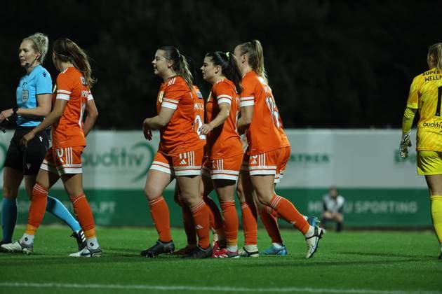 Glasgow City LFC Women s team celebrating a goal during the match between Sporting CP Womens team and Glasgow City LFC Womens team, valid for UEFA Womens Europa Cup 2025 2026 - round of 16 at Estadio Aurelio Pereira on 19 November 2025. Lisboa Estadio Aurelio Pereira Alcochete Portugal Copyright: xIMAGOx xPRIMExSPORTSxIMAGESx xFILIPExOLIVEIRAx