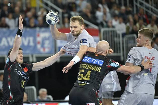 Croatia, Zagreb, 191125. Arena Zagreb. Handball match of the 8th round of the Machineseeker EHF Champions League, RK Zagreb - SC Magdeburg. In the photo: Ihar Bialiauski. Photo: Boris Kovacev CROPIX Copyright: xxBorisxKovacevx zagreb_magdeburg10-191125