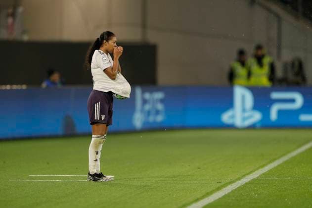 Foto : skeptische Miene bei ... Jayde RIVIERE (Manchester) Fussball Championsleague der Frauen am Mi. 19.11.2025 VfL Wolfsburg - Manchester United, ManU