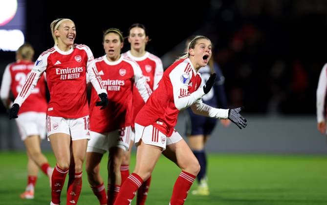 Arsenal v Real Madrid Women 19 November 2025, Boreham Wood - UEFA Women™s Champions League - Arsenal v Real Madrid Women - Alessia Russo of Arsenal celebrates after scoring the opening goal - Photo: Charlotte Wilson Offside. Boreham Wood UK Copyright: xCharlottexWilsonx xOffsidexOffside