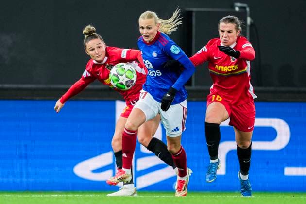 Football, Women s Champions League 2025 2026 Valerenga St Pölten Oslo 20251119 Valerenga s Karina Saevik during the Women s Champions League football match between Valerenga and St Pölten at Intility Arena Photo Fredrik Varfjell NTB Oslo Norway EDITORIAL USE ONLY RESTRICTED USE FOR BETTING COMPANIES  Copyright: xFredrikxVarfjellx xNTBx