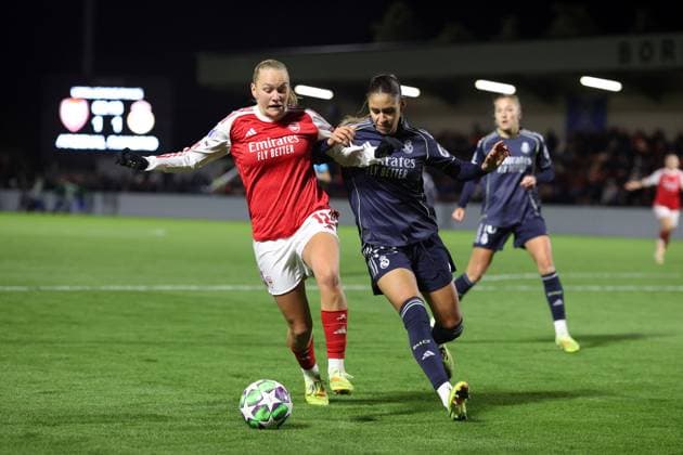 Arsenal v Real Madrid Women 19 November 2025, Boreham Wood - UEFA Women™s Champions League - Arsenal v Real Madrid Women - Frida Maanum of Arsenal and Maelle Lakrar of Real Madrid - Photo: Charlotte Wilson Offside. Boreham Wood UK Copyright: xCharlottexWilsonx xOffsidexOffside
