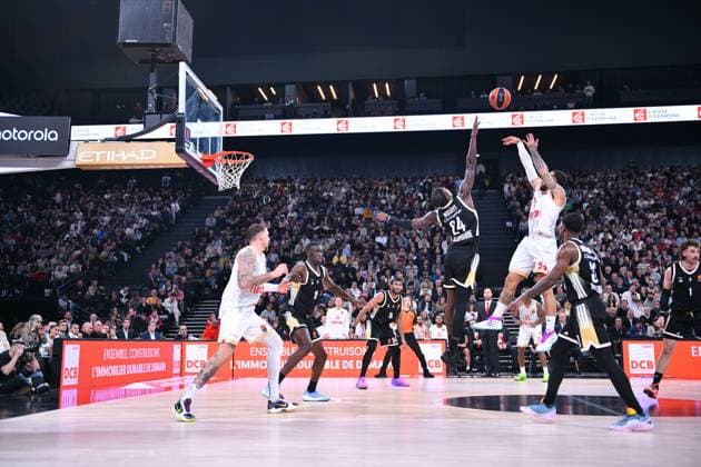 BASKET BALL : LDLC ASVEL vs AS Monaco - Turkish Airlines Euroligue - LDLC ARENA venue - Decines - 19 11 2025 Action during the Turkish Airlines Euroleague match between LDLC ASVEL and AS Monaco at the LDLC ARENA venue in Decines, France on November 19th 2025  Copyright: xCYRILxALISTERxLESTAGEx