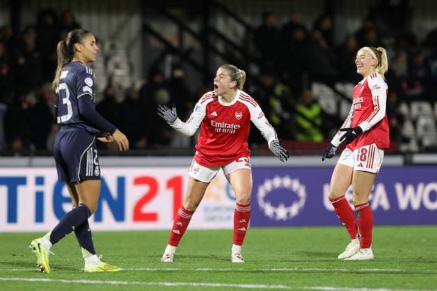 Goal celebrations for Alessia Russo of Arsenal Women during the UEFA Women s Champions League match between Arsenal Women and Real Madrid Femenino at Meadow Park, London, England on 19 November 2025. Copyright: xJoshuaxSmithx 44300020