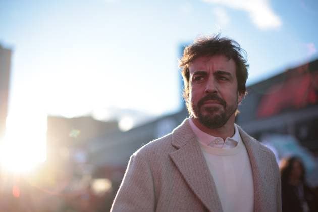 F1 - LAS VEGAS GRAND PRIX 2025 ALONSO Fernando (spa), Aston Martin F1 Team AMR25, portrait during the 2025 Formula 1 Las Vegas Grand Prix, 22th round of the 2025 FIA Formula One World Championship, WM, Weltmeisterschaft from November 21 to 23, 2025 on the Las Vegas Strip Circuit, in Paradise, Nevada, United States of America - ParadiseUnited States  Copyright: xEricxAlonsox