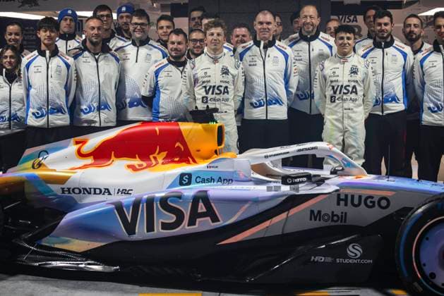 F1 - LAS VEGAS GRAND PRIX 2025 HADJAR Isack (fra), Visa Cash App RB F1 Team VCARB02, portrait LAWSON Liam (nzl), Visa Cash App RB F1 Team VCARB02, portrait BAYER Peter, CEO of Visa Cash App RB F1 Team, portrait during the 2025 Formula 1 Las Vegas Grand Prix, 22th round of the 2025 FIA Formula One World Championship, WM, Weltmeisterschaft from November 21 to 23, 2025 on the Las Vegas Strip Circuit, in Paradise, Nevada, United States of America - ParadiseUnited States Copyright: xXavixBonillax