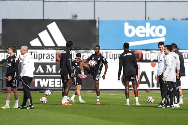 Ahead of Besiktas v Samsunspor - Turkish Super Lig ISTANBUL, TURKIYE - NOVEMBER 20: Tiago Djalo (35) of Besiktas attends the training session ahead of the Turkish Super Lig week 13 match between Besiktas and Samsunspor at the BJK Nevzat Demir Facilities in Istanbul, Turkiye on November 20, 2025. Agit Erdi Ulukaya Anadolu Istanbul Turkey. Editorial use only. Please get in touch for any other usage.  Copyright: x2025xAnadoluxAgitxErdixUlukayax
