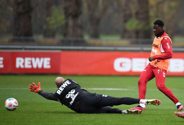 20.11.2025, xophax, Fussball 1.Bundesliga Saison 2025 2026 1.FC Köln Training Ragnar Ache ( 1.FC Köln ) Leverkusen
