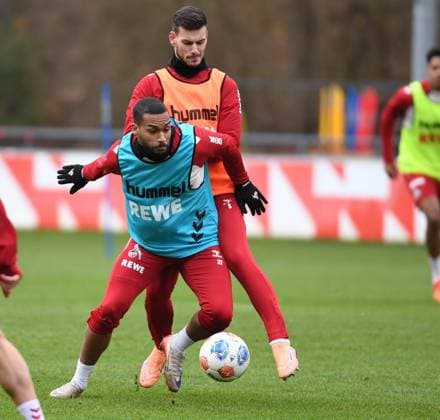 20.11.2025, xophax, Fussball 1.Bundesliga Saison 2025 2026 1.FC Köln Training Linton Maina , vorn und Tom Krauss ( beide 1.FC Köln ) Leverkusen