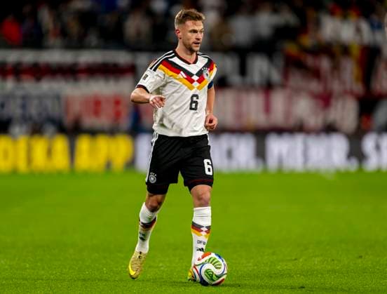 17.11.2025, Fussball WM-Qualifikation Europa 2025 26, 10.Spieltag, Deutschland - Slowakei, in der Red-Bull-Arena Leipzig (Deutschland). Joshua Kimmich (Deutschland) am Ball *** 17 11 2025, Football World Cup Qualification Europe 2025 26, Matchday 10, Germany Slovakia, in the Red Bull Arena Leipzig Germany Germany Joshua Kimmich Germany on the ball