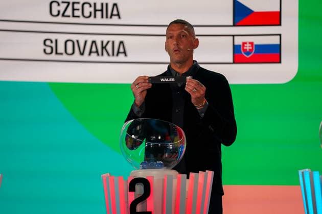 Fussball: FIFA WM-Qualifikation Europa 2025 26 Playoff-Auslosung Home of FIFA (Zürich, Schweiz): Marco Materazzi (FIFA Legende) zieht Wales Zürich Kanton Zürich Schweiz Copyright: xJOERANxSTEINSIEKx