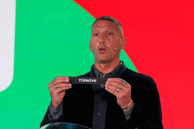 Fussball: FIFA WM-Qualifikation Europa 2025 26 Playoff-Auslosung Home of FIFA (Zürich, Schweiz): Marco Materazzi (FIFA Legende) zieht Türkei Zürich Kanton Zürich Schweiz Copyright: xJOERANxSTEINSIEKx