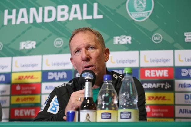 DAIKIN HBL: Vorstellung neuer Cheftrainer des SC DHfK Leipzig, 20.11.25 Cheftrainer Frank Carstens (SC DHfK Leipzig). Handball, DAIKIN HBL, 1. Bundesliga, Saison 2025 2026, Pressekonferenz des SC DHfK Leipzig zur Vorstellung des neuen Cheftrainers am 20.11.25 in der Quarterback Immobilien Arena Leipzig. Copyright: xBEAUTIFULxSPORTS JanxKaeferx
