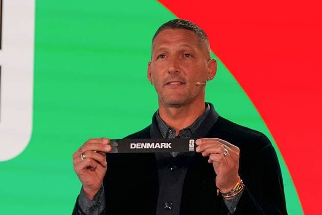 Fussball: FIFA WM-Qualifikation Europa 2025 26 Playoff-Auslosung Home of FIFA (Zürich, Schweiz): Marco Materazzi (FIFA Legende) zieht Dänemark Copyright: xJOERANxSTEINSIEKx