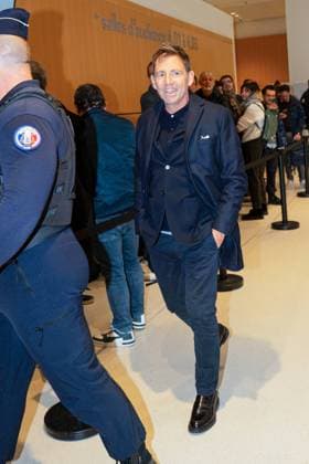 FOOTBALL : ArrivÃ es au tribunal correctionnel de Paris en marge du proces en diffamation entre Didier Deschamps et Daniel Riolo - 20 11 2025 Daniel Riolo - ArrivÃ es au tribunal correctionnel de Paris en marge du proces en diffamation entre Didier Deschamps et Daniel Riolo. Le proces en diffamation opposant Didier Deschamps Ã Daniel Riolo s™est ouvert le 20 novembre 2025 devant la XVIIe chambre du tribunal correctionnel de Paris : Didier Deschamps reproche Ã Daniel Riolo d™avoir qualifiÃ de Â« menteur Â» Ã propos de la blessure de Karim Benzema lors de la coupe du monde de football en 2022. France, le 20 novembre 2025. Arrivals at the Paris Criminal Court on the sidelines of the defamation trial between Didier Deschamps and Daniel Riolo. The defamation trial between Didier Deschamps and Daniel Riolo opened on November 20, 2025, before the 17th chamber of the Paris Criminal Court. Didier Deschamps accuses Daniel Riolo of having called him a liar regarding Karim Benzema s injury during the 2022 FIFA World Cup, WM, Weltmeisterschaft, Fussball France, November 20, 2025. ParisFrance  Copyright: xPierrexPerusseaux xBestimagex