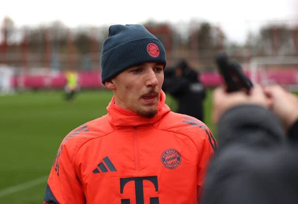 Fussball, Herren, Saison 2025 2026, FC Bayern München, Training Lennart Karl (FC Bayern München) Kopf, Portrait