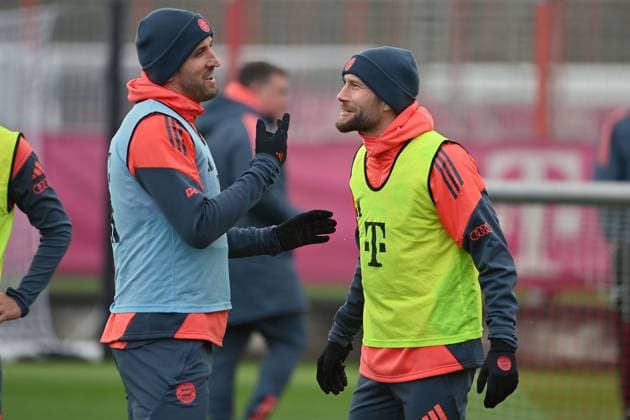 v.li:Harry KANE (Bayern Muenchen), Konrad LAIMER (Bayern Muenchen) Oeffentliches Training FC Bayern Muenchen auf dem Trainingsgelaende an der Saebener Strasse am 20.11.2025. Fussball 1. Bundesliga,Saison 2025 2026.