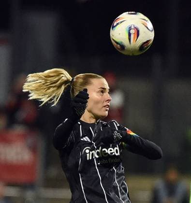20.11.2025, xhbx, Fussball UEFA Women EuropaCup, Eintracht Frankfurt Frauen - PSV Eindhoven v.l. Laura Freigang (Eintracht Frankfurt Damen) (DFL DFB REGULATIONS PROHIBIT ANY USE OF PHOTOGRAPHS as IMAGE SEQUENCES and or QUASI-VIDEO) Frankfurt