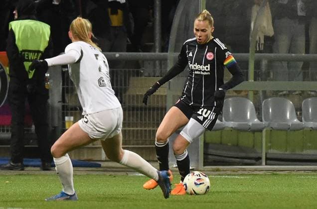 20.11.2025, xhbx, Fussball UEFA Women EuropaCup, Eintracht Frankfurt Frauen - PSV Eindhoven v.l. Laura Freigang (Eintracht Frankfurt Damen) (DFL DFB REGULATIONS PROHIBIT ANY USE OF PHOTOGRAPHS as IMAGE SEQUENCES and or QUASI-VIDEO) Frankfurt