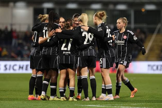 2025.11.20 xJFx Qualifikationsrunde UEFA Women™s Europa Cup 2025 2026 Achtelfinal-Rückspiel Eintracht Frankfurt - PSV Eindhoven v.l., Torjubel, Goal celebration, celebrate the goal um Nicole Anyomi (Eintracht Frankfurt) (DFL DFB REGULATIONS PROHIBIT ANY USE OF PHOTOGRAPHS as IMAGE SEQUENCES and or QUASI-VIDEO) Copyright: JoaquimxFerreira