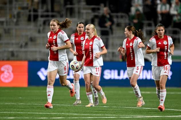 STOCKHOLM, SWEDEN 20251120 Ajax Jonna van de Velde, Bo van Egmond, Renee van Asten and Danique Noordman celebrate after goal 0-1 by 10 JoÃ«lle Smits during the Uefa Women s Europa Cup qualifier football match between Hammarby IF and AFC Ajax at Stockholm Arena (3Arena) in Stockholm, Sweden November 20, 2025. STOCKHOLM SWEDEN x10050x