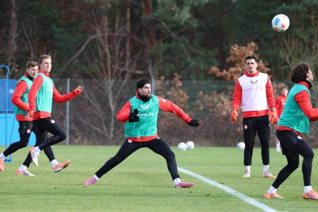 20.11.2025, xrekx, Fussball 2.Bundesliga, 1.FC Kaiserslautern - Training v.l. Semih Sahin (1.FC Kaiserslautern) (DFL DFB REGULATIONS PROHIBIT ANY USE OF PHOTOGRAPHS as IMAGE SEQUENCES and or QUASI-VIDEO) Kaiserslautern